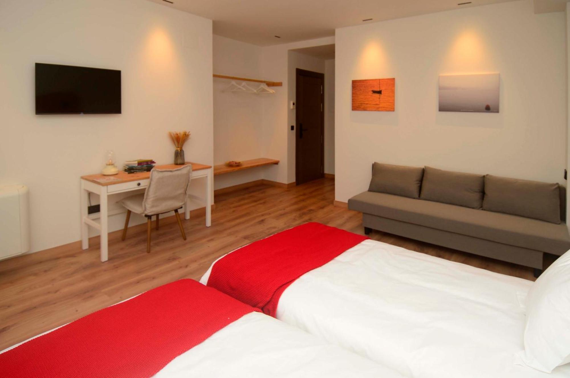 A Reigada Hotel Restaurante Grandas de Salime Eksteriør bilde